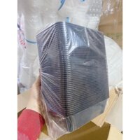 com bo 2 lốc-100 Hộp Nhựa HT-17 được thiết kế hộp hiện đại với đế đen và nắp trắng trong, bề mặt đế có đường gân nổi