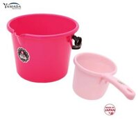 Combo 01 Xô nhựa đựng nước Yamada  01 Gáo nhựa múc nước Inomata 1300ml - Hàng nội địa Nhật Bản - Xô 5L Hồng - Gáo Hồng