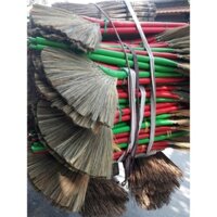 combo 1 chổi quét sân, 2 bàn chải chà toilet, 4 móc dán tường, 2 chổi đồng, 2 chổi quét nhà