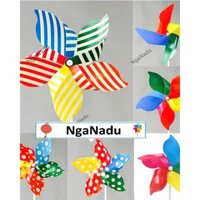 Combo 100 cái - 50 cái Chong chóng nhựa 5 cánh hoa văn chấm bi loại to 25cm trang trí trường học, khu du lịch, quán cafe