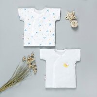 Combo 2 áo tay ngắn in cá heo xanh và em bé IQ Baby màu trắng