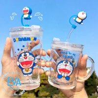 Combo 2 Ly Thuỷ Tinh Chia Vạch Hoạ Tiết Mèo Doremon Có Nắp Đậy Kín Hơi Tặng kèm Nắp Đậy Ống Hút 3D Hoạt Hình SP449