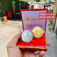 Combo 2 Móc treo chìa khóa Đồng Xu Hình Con Mèo Úc vàng bạc lì xì Tết Quý Mão - CẶP 2 XU HỘP NHUNG