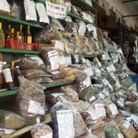 Combo 2kg lá tắm+ 1lit gừng nghệ gấc+1kg muối thảo dược đắp bụng cực tốt dành cho mẹ sau sinh