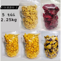 Combo 3: ( 2 mít vụn + 1 thập cẩm vụn + 1 chuối tròn mini+ 1 khoai lang )