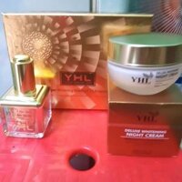 Combo 3 món YHL (HẰNG LÊ)
Thay da sinh học -
Kem ban đêm - 
Vitamin c13