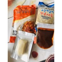 combo 4 món bánh gạo nhân phô mai gói đỏ đặc biệt ( 500g bánh nhân phô mai, 100g sốt, phô mai mozza, chả cá)