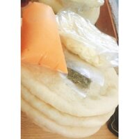 Combo 5 đế pizza kèm sốt, phômai và lá thơm đầy đủ