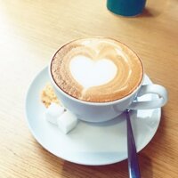 Combo 5 gói trà gạo 6 hộp sốt đào và 2 chai đường đen thealley