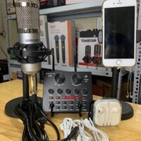 Combo 5 món Mic thu âm bm900 và soucad v8 kèm tai nghe chân kẹp Mic và chân kẹp điện thoại