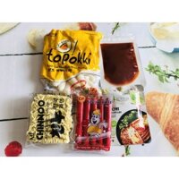 combo bánh gạo phô mai nấu mì cay (500g bánh gạo nhân phô mai, sốt, kim chi, xúc xích, mì chinnoo)