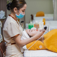 Combo Chăm Sóc Trị Liệu Da Mụn  Massage Đầu Cổ Vai Tại Lamie Spa