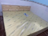Combo Giường Pallet Và Nệm Cao Su Non 1m8 x 2m x 20cm Có Đầu Giường Liền