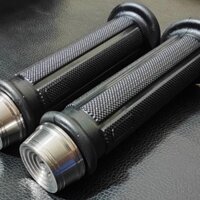 Combo gù cân bằng tay lái gồm cặp gù sọc Thái S06 inox 304 kèm cốt đóng ghidong inox với bao tay mẫu giống TBT