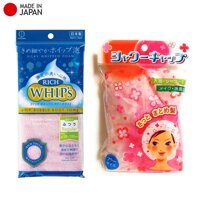 Combo khăn tắm tạo bọt Whips loại vừa bọt  mũ tắm họa tiết hoa 25cm - made in Japan - Hồng