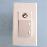 Combo Mặt nạ 3 lỗ WEV68030SW gồm 2 Hạt công tắc 1 chiều WEV5001SW và 1 Hạt ổ cắm tivi WEV2501SW - Panasonic