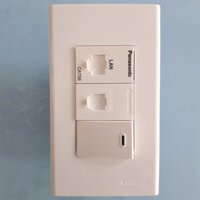 Combo Mặt nạ 3 lỗ WEV68030SW gồm ổ mạng cat5e WEV2488SW, ổ điện thoại WEV2364SW, công tắc 1 chiều WEV5001SW - Panasonic