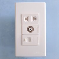 Combo Mặt nạ 3 lỗ WEV68030SW gồm ổ cắm đơn có màng che WEV1081SW, ổ tivi WEV2501SW, ổ điện thoại WEV2364SW - Panasonic