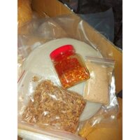 Combo nửa kí bánh tráng phơi sương kèm muối nhuyễn + hành phi + sa tế