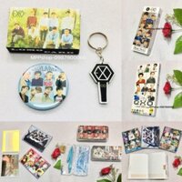 Combo phụ kiện EXO : 1 móc khoá , 1 gương , 1 sổ kèm bút , 1 bộ compa eke  , 1 bookmack 36 ảnh, 1 huy hiệu ,1 lomo card