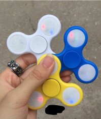 Con Quay Cầm Tay  Cao Cấp Đèn Led Spinner - Hand Spinner