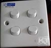 Công tắc clipsal bốn