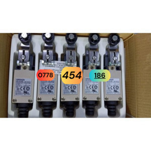 Công tắc hành trình Omron D4V-8104Z