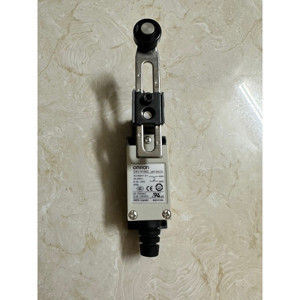 Công tắc hành trình Omron D4V-8108Z