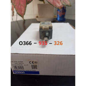 Công tắc hành trình Omron D4V-8122Z