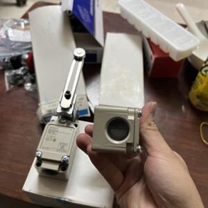 Công tắc hành trình Omron WLCA12-2N-Q