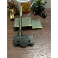 Công tắc hành trình Omron Z-15GNJ55-B