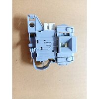 Công tắc khóa cửa máy giặt Electrolux 9kg EWF 9024BDWB chính hãng