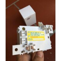 Công Tắc Khóa Cửa Máy Giặt Toshiba A800; E920; B1000, B1100 hàng hãng