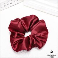 Cột Tóc Scrunchies Vải Lụa Satin Màu Đỏ Sẫm - Mã DT082