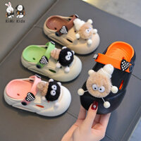 CROCS Kimi Kids Dép trẻ em mùa hè bé trai và bé gái chống trượt Cha mẹ và trẻ em Baotou thoáng khí đi biển cá sấu