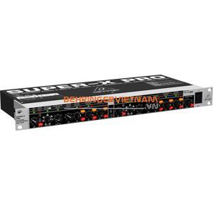 Crossover Behringer CX3400
