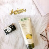 CTY HOANG THAO Sữa rửa mặt TẠO BỌT chanh the face shop herb day 365 cleansing foam lemon 170ml