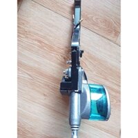 Củ dầu trên phanh đĩa bên phải xe máy điện Xmen