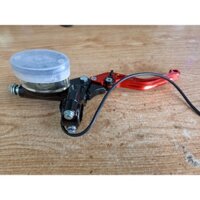 Củ phanh dầu trên xe điện xmen