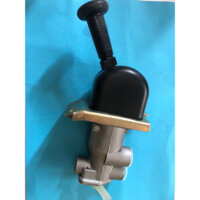 Củ phanh tay ô tô EQ153  3 tai