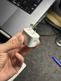 Củ sạc Apple 5W chân chéo thị trường Úc chính hãng (2nd)
