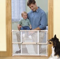 Cửa Nhựa Khung Gỗ Safety 1st