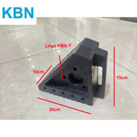 Cục chèn bánh xe ô tô KBN cao 10cm bằng cao su dùng di động