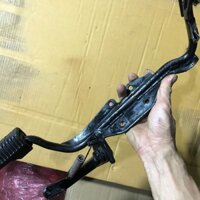 Cụm dàn để chân, kèm chân chống hàng cũ zin tháo xe sirius 110