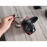 cùm điều khiển còi cảnh sát