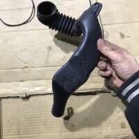 Cụm ống thở liền khung kèm cổ cao su nối liền với bầu lọc gió, hàng cũ zin tháo xe piaggio liberty 3v ie chế cơ