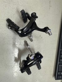 Cụm phanh má 1 ốc TRƯỚC màu đen không chữ - 01 ốc dài lắp bánh trước Fixed gear (chiếc)