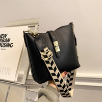 D153 Túi xách nữ đeo chéo dây đeo bản to nhiều màu thời trang