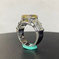 (đã bán) Nhẫn vàng trắng 14k full moissanite hơn 9 carat đẹp xuất sắc, viên chủ 9x11 màu vàng nhạt và 4 viên phụ 5x7