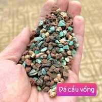 Đá Cầu Vồng rải mặt chậu